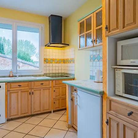 In - Proche Airbus St Martin Touch *