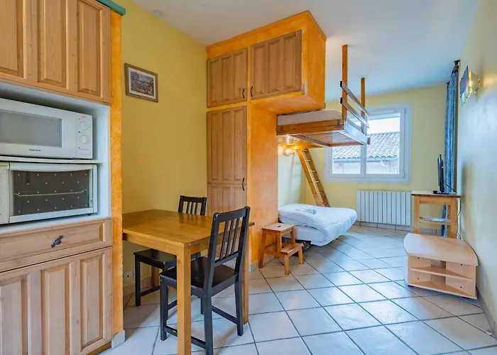 In - Proche Airbus St Martin Touch