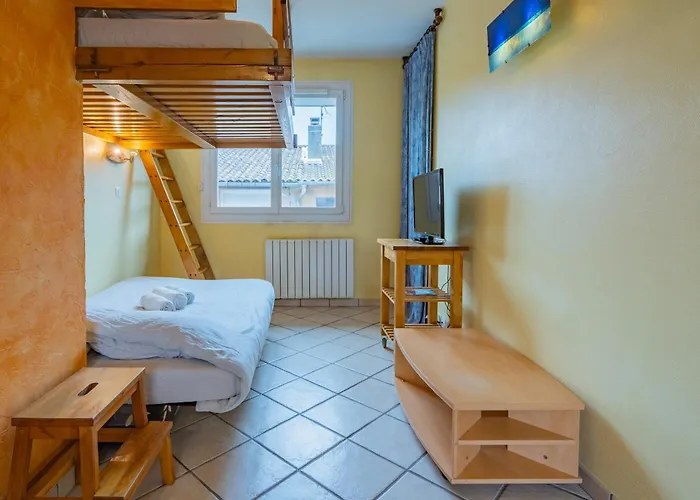 In - Proche Airbus St Martin Touch *