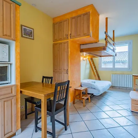 In - Proche Airbus St Martin Touch