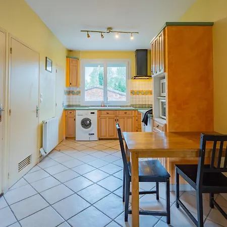 In - Proche Airbus St Martin Touch טולוז